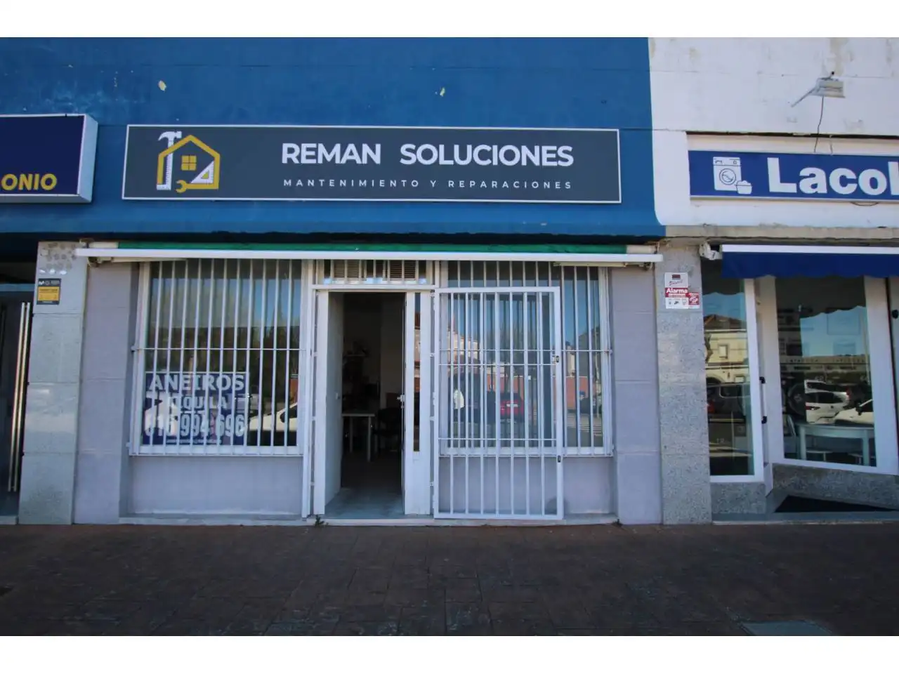 Local comercial en venda a Calle Miguel de Cervantes