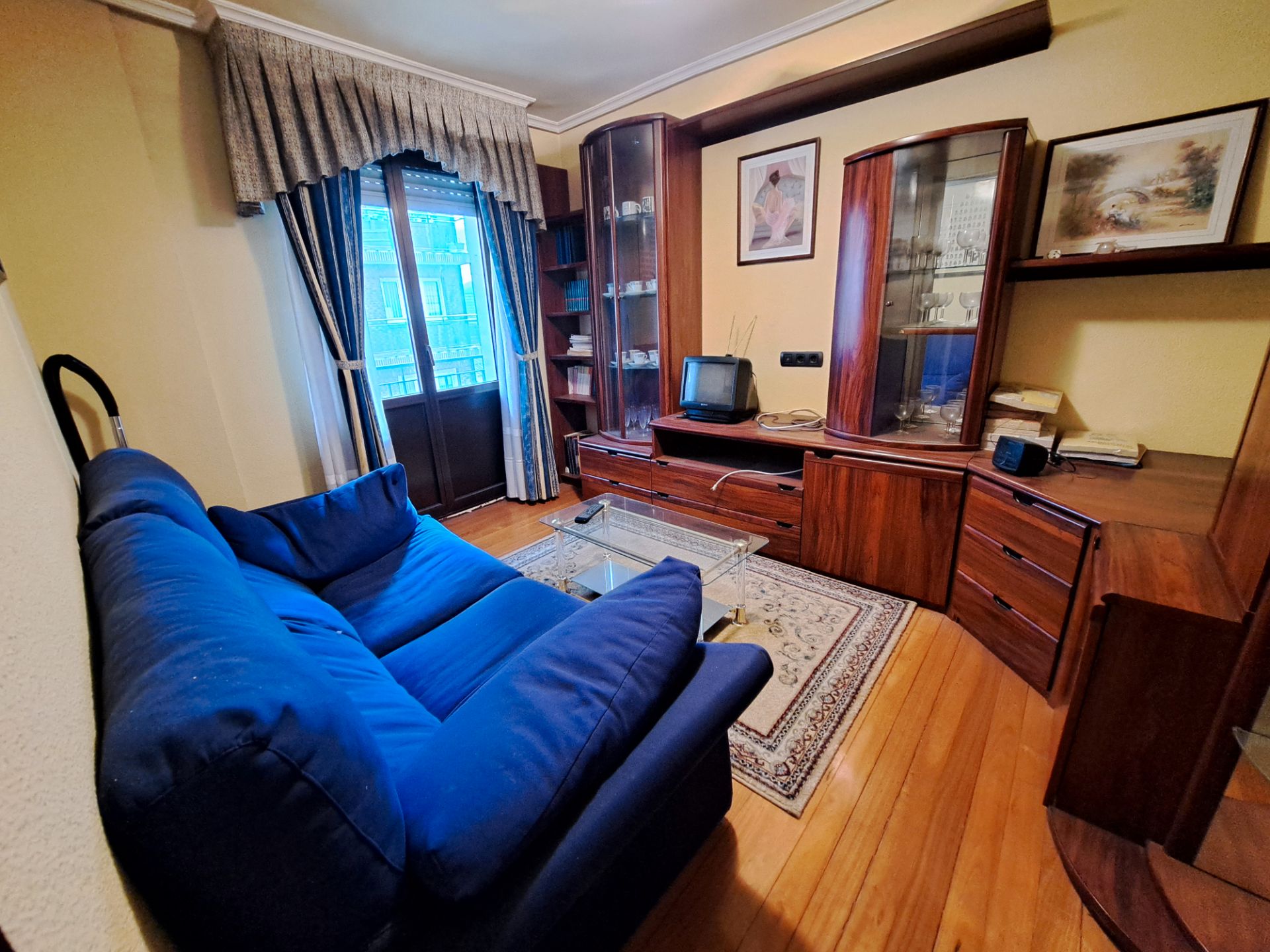 Sala d'estar de Pis en venda en Portugalete amb Moblat i Balcó