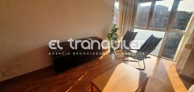 Living room of Flat for rent in Madrid  with Air Conditioner, Parquet flooring and Furnished