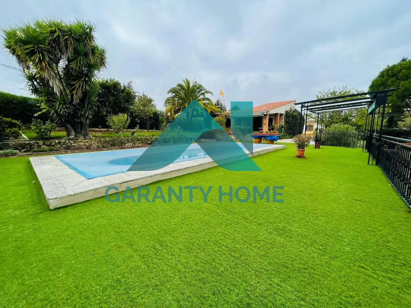 Garden of Houses for sale in Casar de Cáceres  with Air Conditioner, Private garden and Terrace