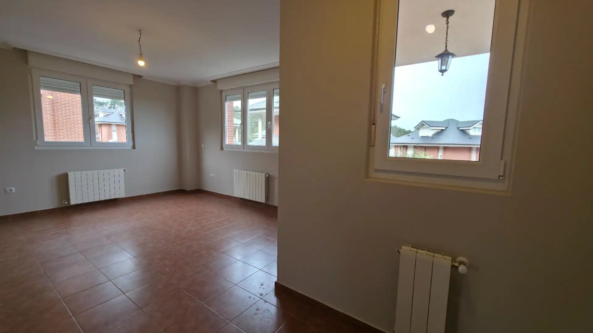 Sala d'estar de Casa o xalet en venda en Camargo amb Calefacció