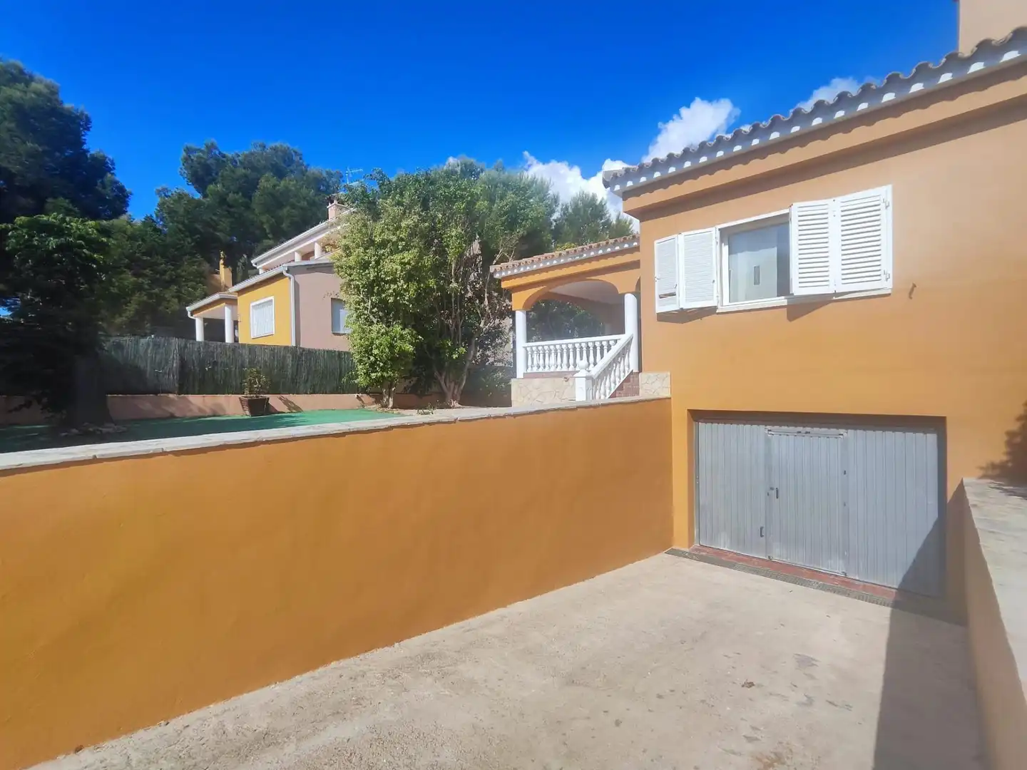 Vista exterior de Casa o xalet en venda en Oropesa del Mar / Orpesa amb Aire condicionat, Calefacció i Jardí privat
