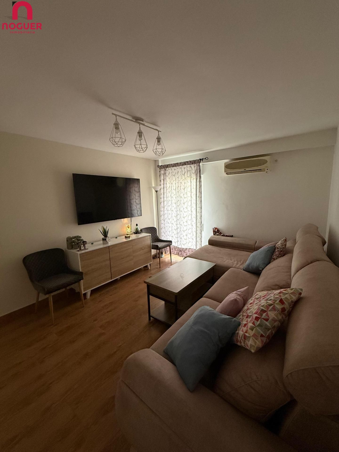 Sala d'estar de Pis en venda en  Córdoba Capital amb Aire condicionat i Terrassa