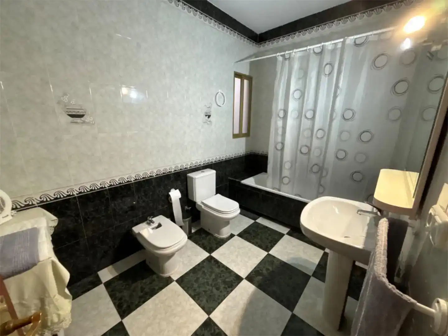 Badezimmer von Wohnung zur Miete in Puebla de Don Fadrique mit Balkon