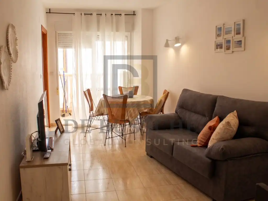 Sala de estar de Piso de alquiler en Torrevieja con Piscina, Amueblado y Lavadora