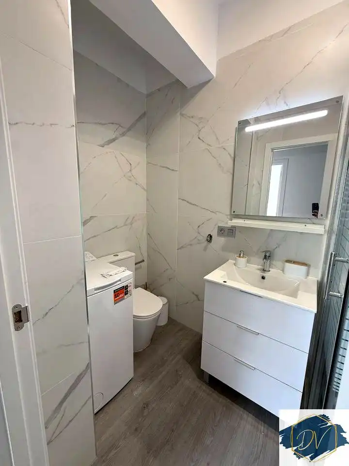 Badezimmer von Wohnung zur untervermieten in Santa Cruz de Tenerife mit Möbliert