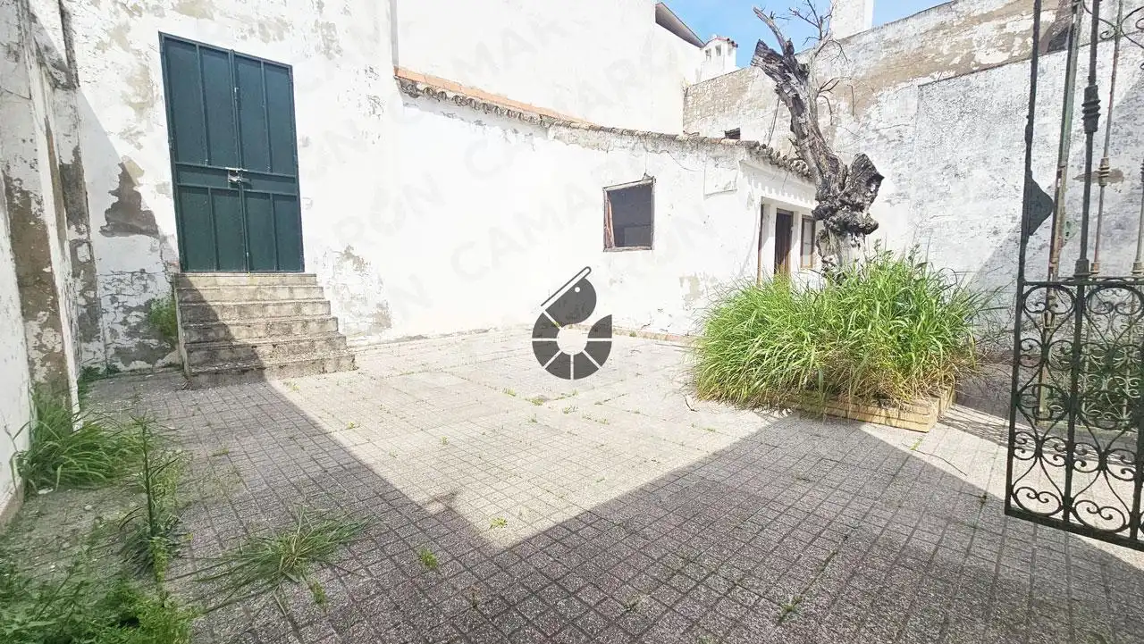 Vista exterior de Casa o chalet en venta en Coria del Río