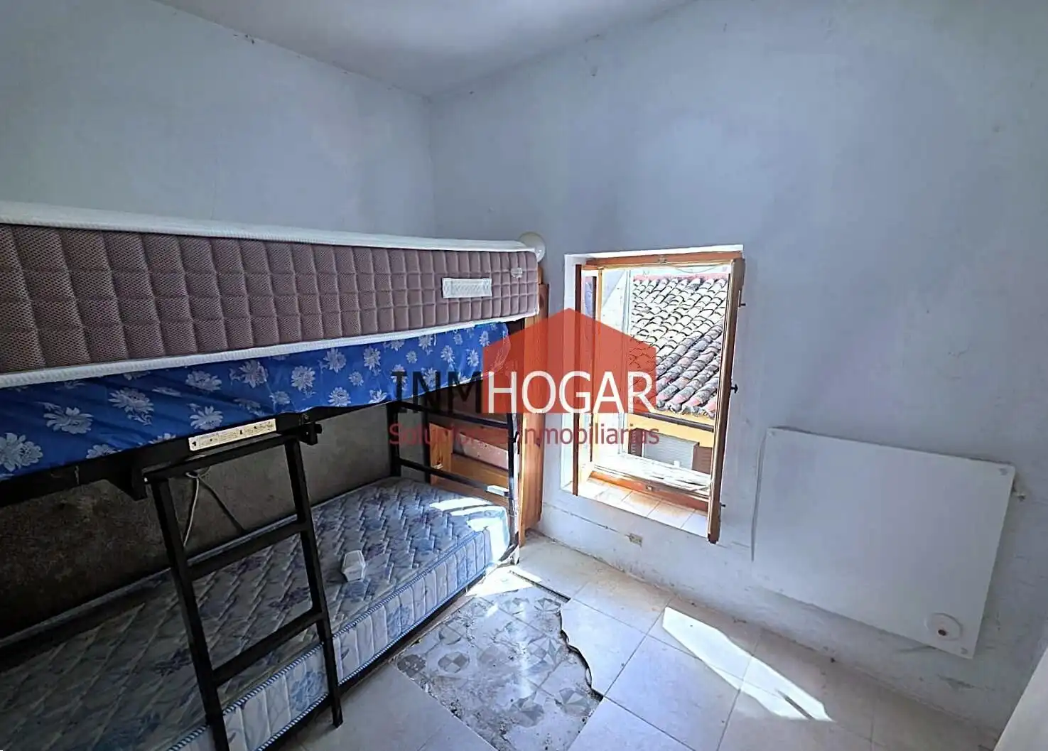 Bedroom of Houses for sale in Navalperal de Pinares  with Heating and Furnished