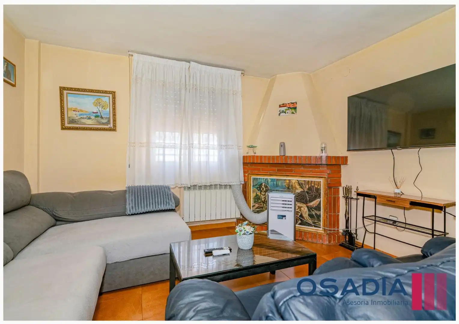 Chalet con piscina en venta en PINTOR VELAZQUEZ