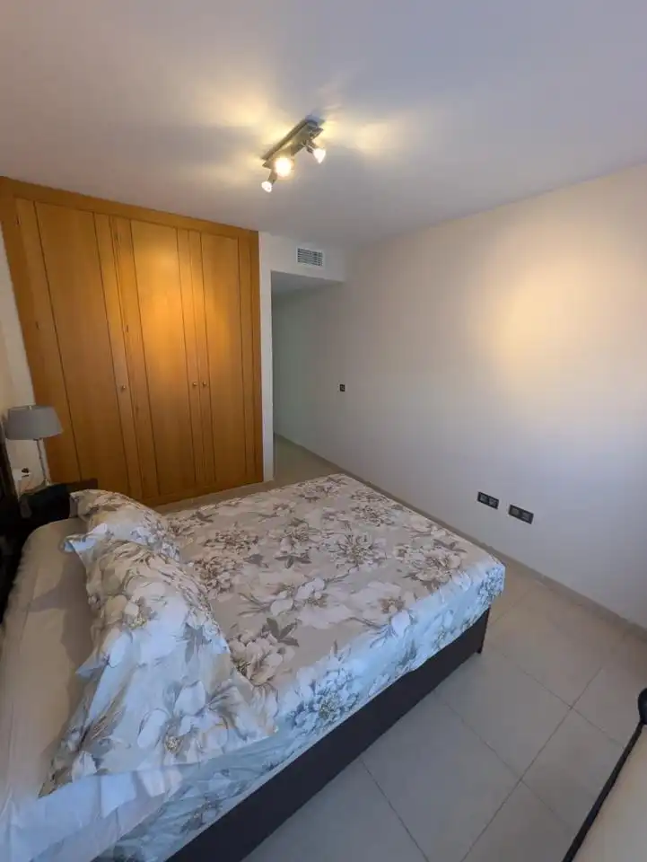 Habitación de Piso de alquiler en Vélez-Málaga con Terraza y Amueblado