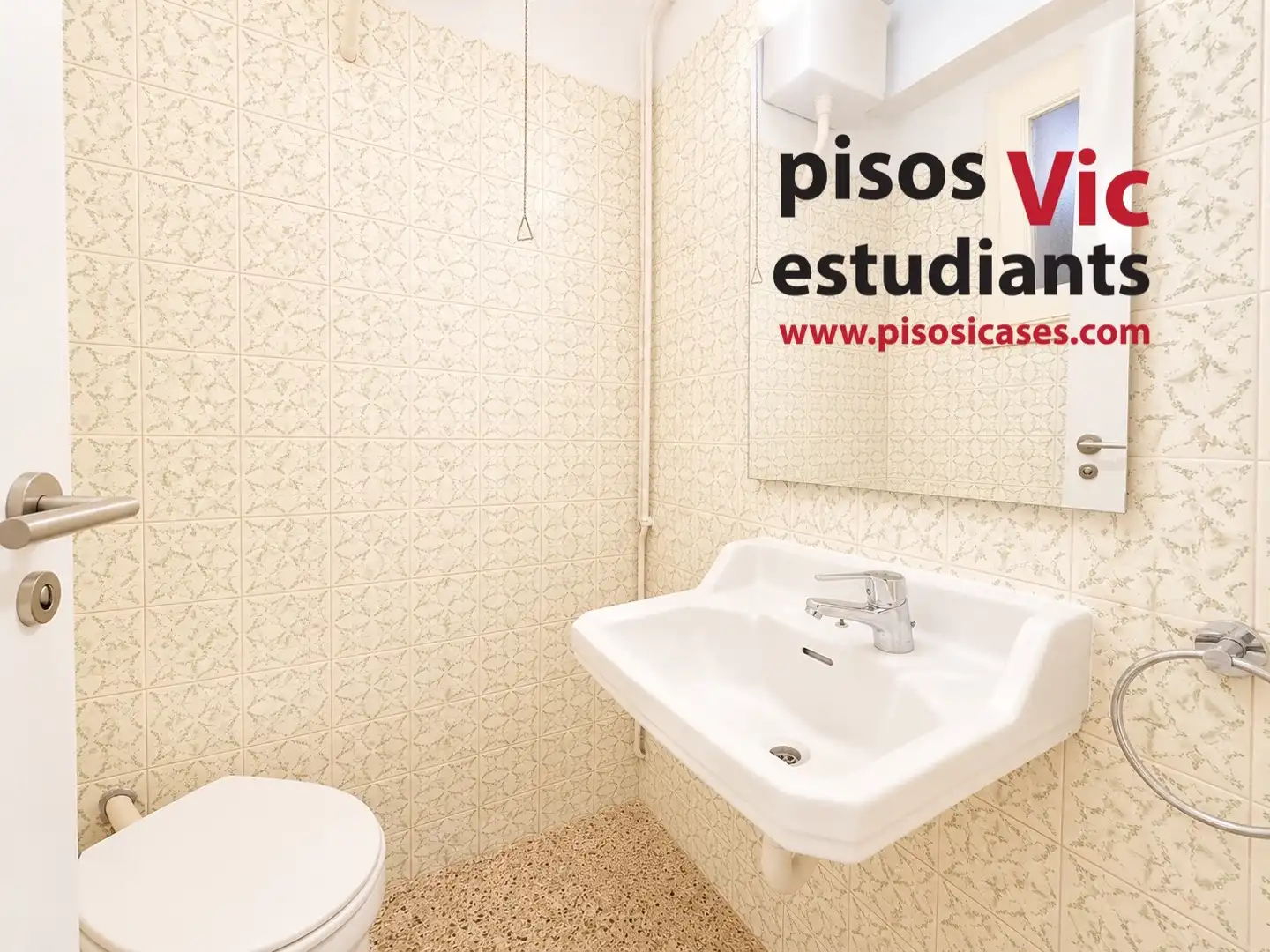Baño de Piso de alquiler en Vic con Calefacción, Amueblado y Horno