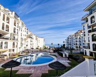 Vista exterior de Planta baixa en venda en Manilva amb Aire condicionat, Terrassa i Piscina