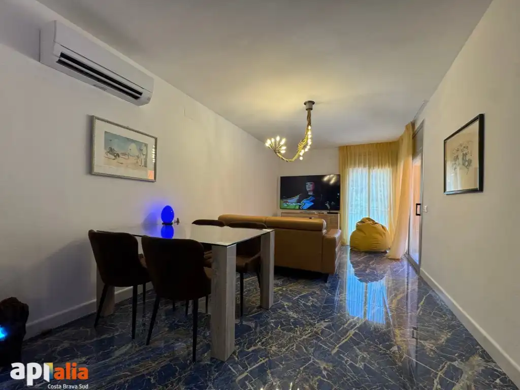 Sala d'estar de Apartament en venda en Lloret de Mar amb Aire condicionat, Calefacció i Forn