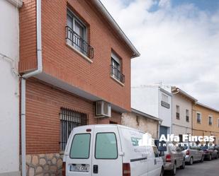 Vista exterior de Casa o xalet en venda en Villares del Saz