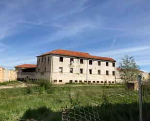 Vista exterior de Residencial en venda en Cantimpalos