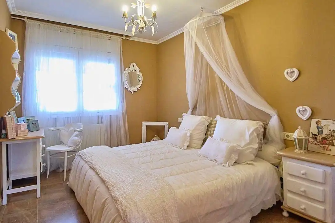 Dormitori de Casa o xalet en venda en Tarragona amb Aire condicionat, Calefacció i Jardí privat