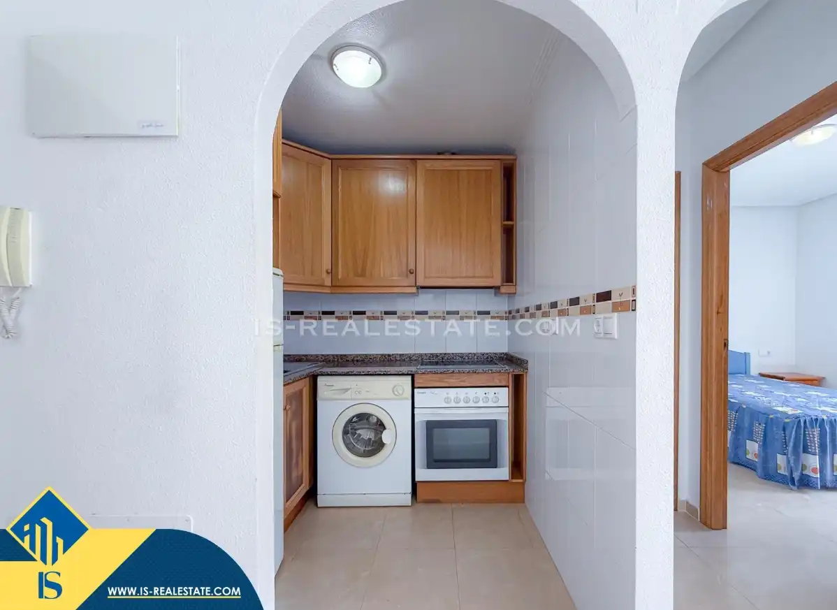 Cocina de Apartamento en venta en Torrevieja con Aire acondicionado, Calefacción y Terraza