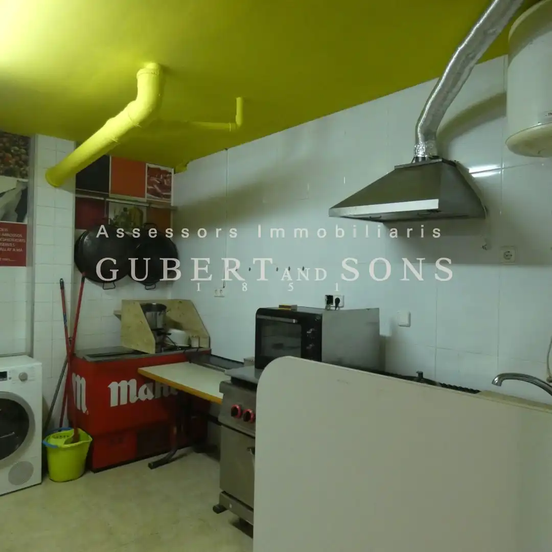 Cocina de Local en venta en Palamós