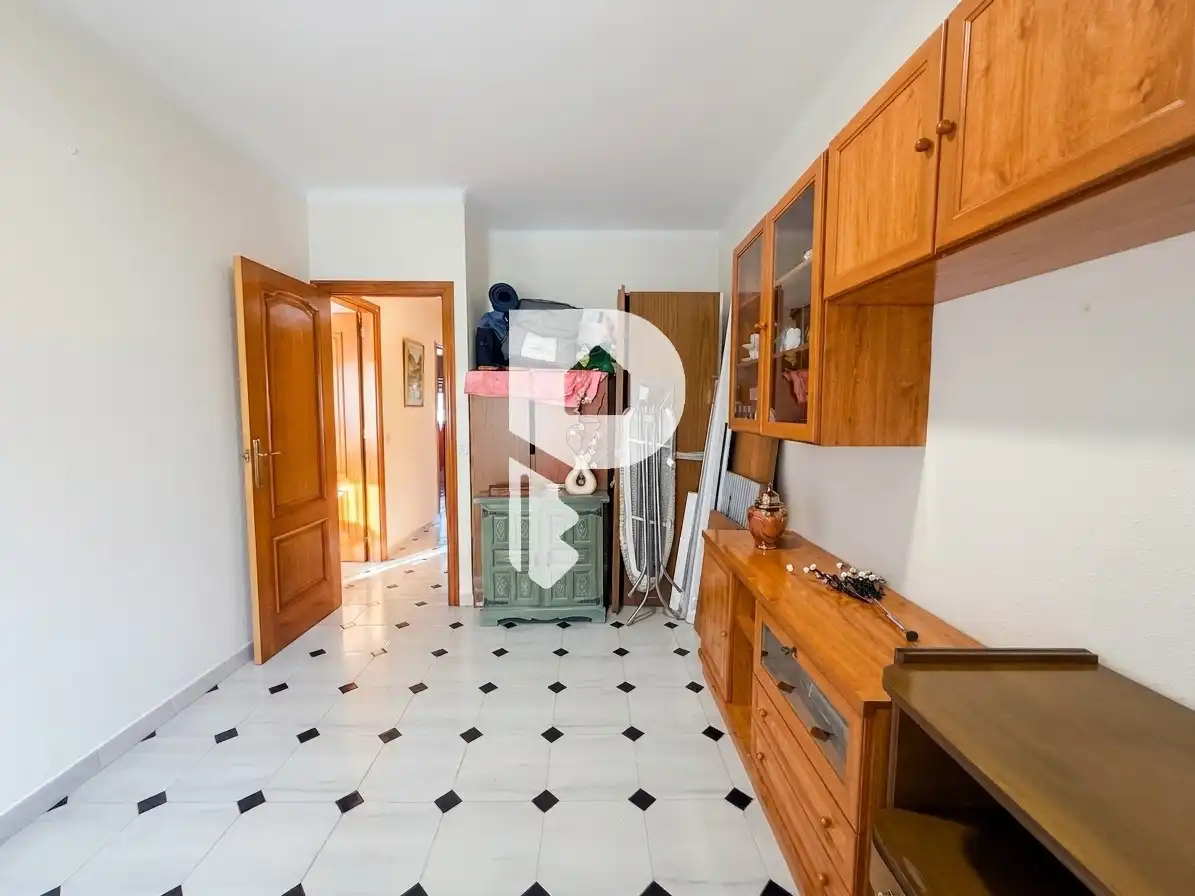 Flat for sale in Sant Vicenç Dels Horts  with Air Conditioner, Heating and Terrace