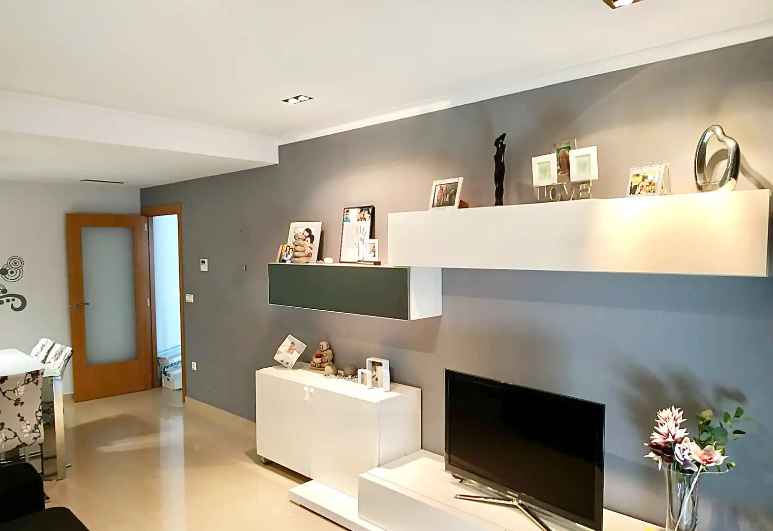 Wohnzimmer von Wohnung zum Verkauf in Sueca mit Klimaanlage, Abstellraum und Balkon