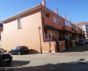 Vista exterior de Casa adosada en venda en Laguna de Duero