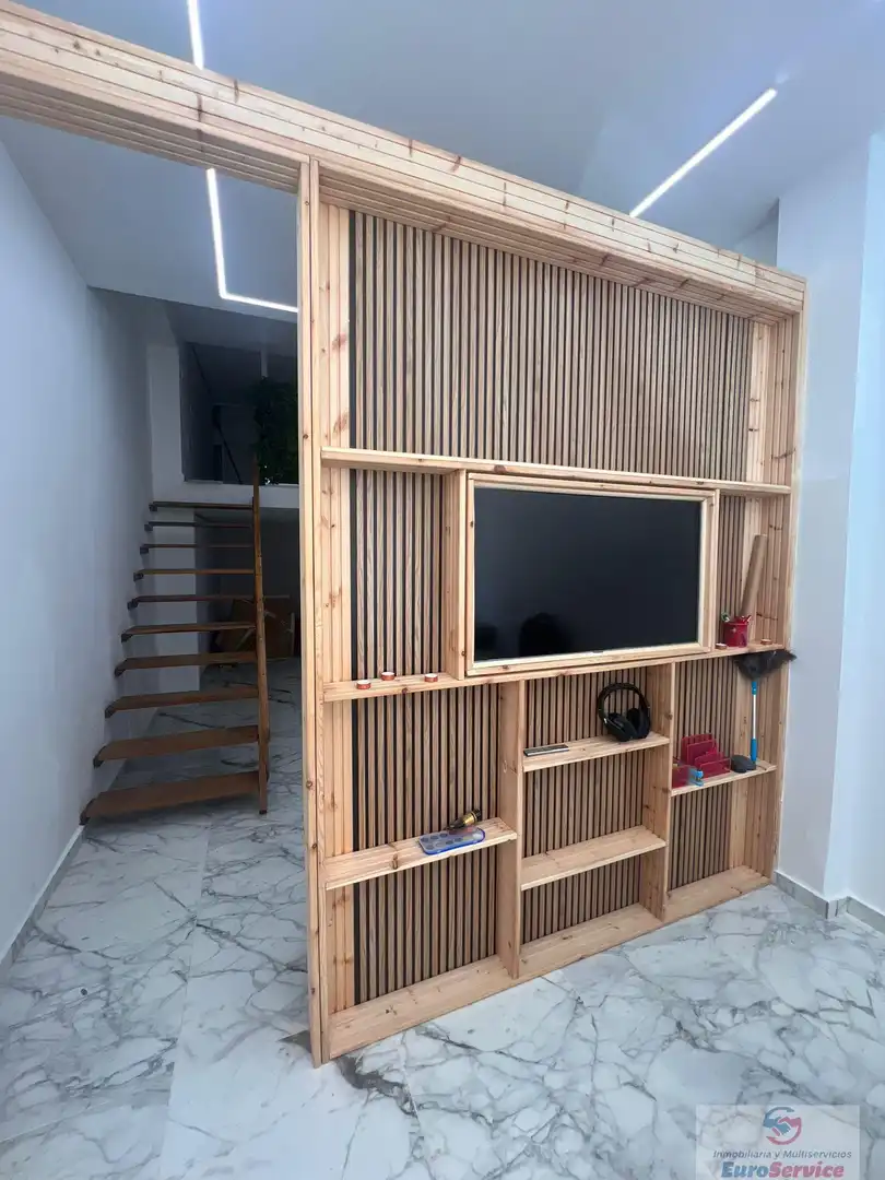 Local en venta en Nou Moles