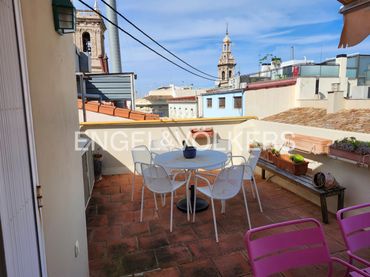 Penthouse mit Aufzug zur Miete in Carrer de Sant Martí