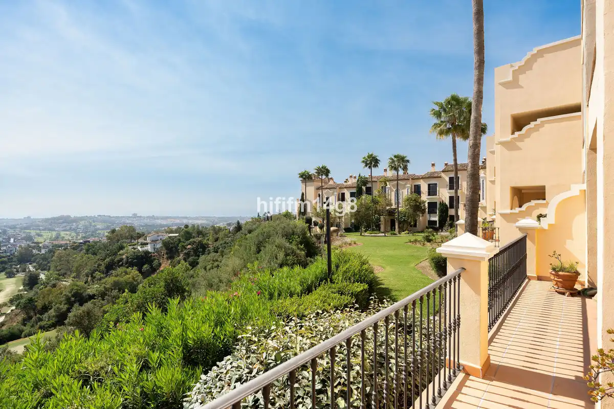 Flat with lift for sale in Benahavís pueblo, imagen 2