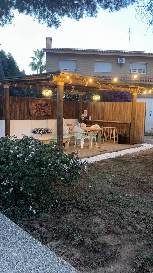 Terrassa de Casa o xalet de lloguer en Paterna amb Aire condicionat, Jardí privat i Terrassa
