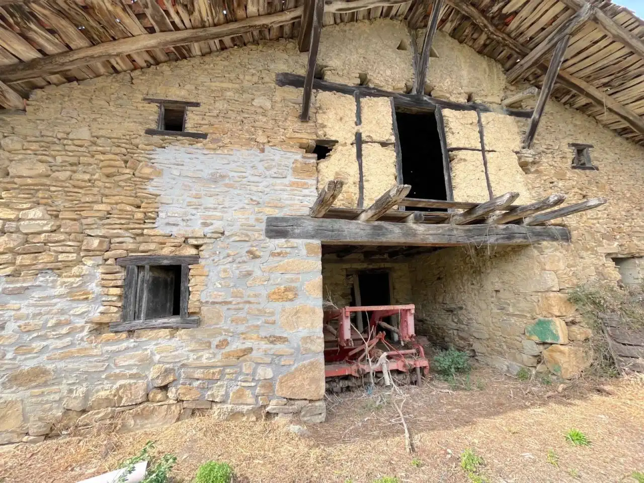 Casa rústica en venda a Calle Meaka
