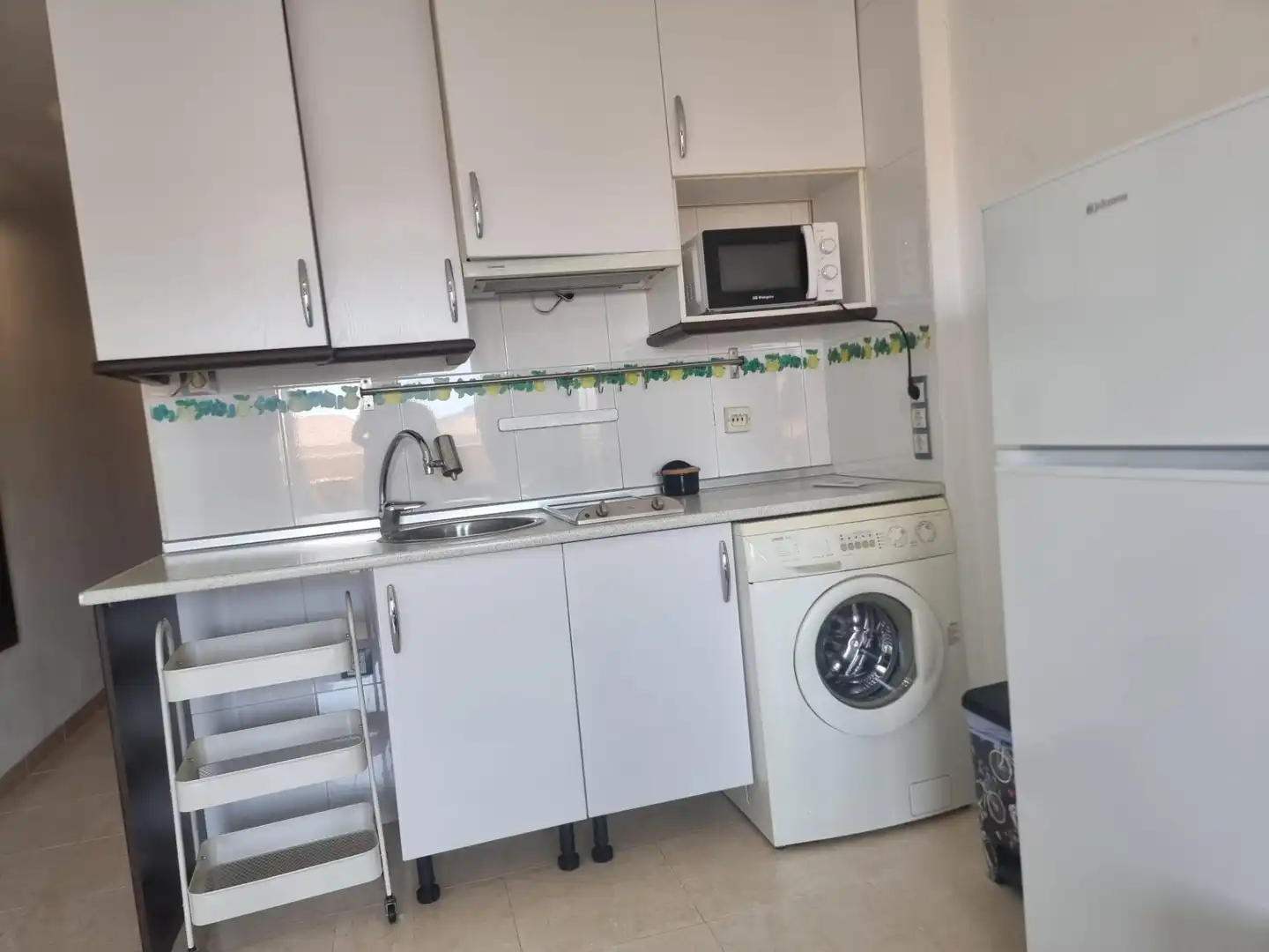 Cocina de Estudio de alquiler en Vícar con Jardín privado, Terraza y Amueblado