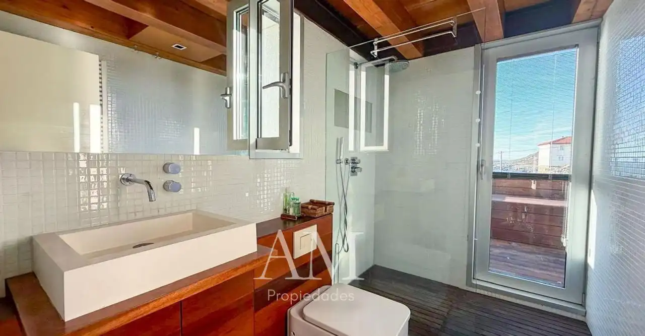 Bathroom of Houses for sale in A Guarda    with Heating, Private garden and Terrace
