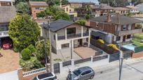 Vista exterior de Casa o xalet en venda en Lliçà d'Amunt amb Calefacció, Terrassa i Balcó