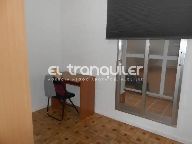 Bedroom of Flat for rent in Madrid  with Parquet flooring, Terrace and Furnished