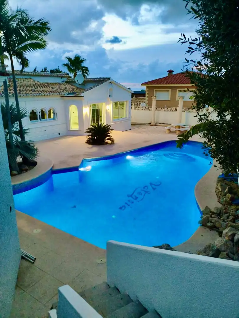 Casa con piscina en venta en El Montgó, imagen 2