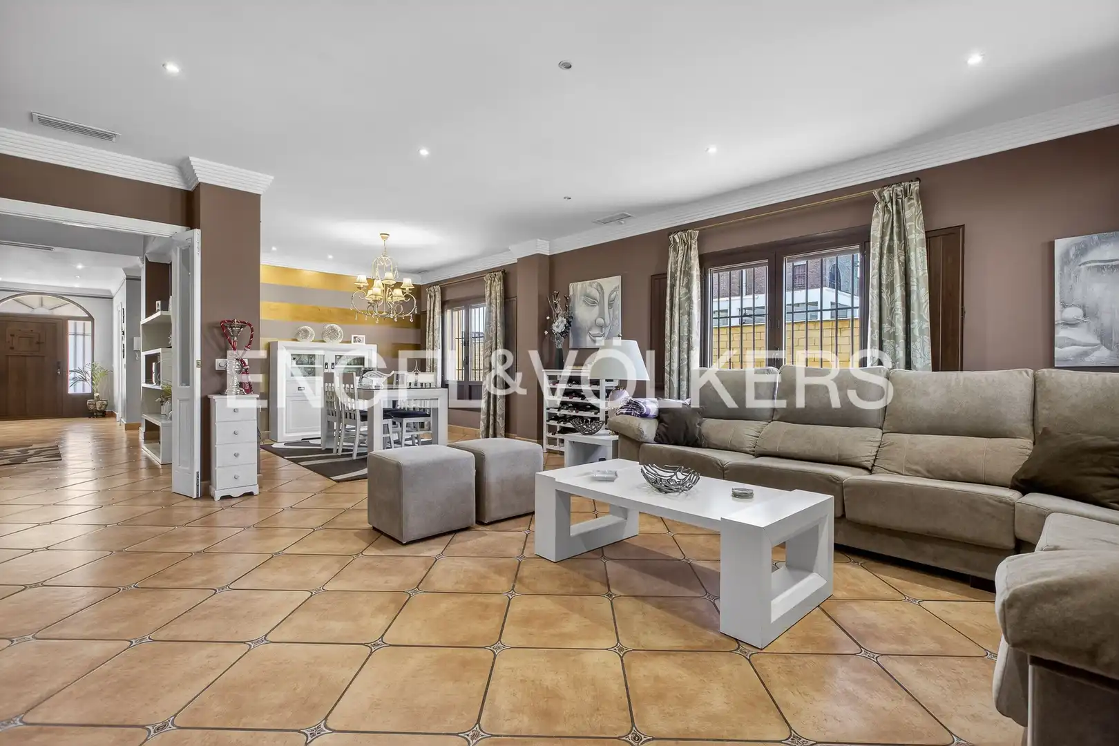 Sala d'estar de Casa o xalet en venda en Montequinto amb Calefacció