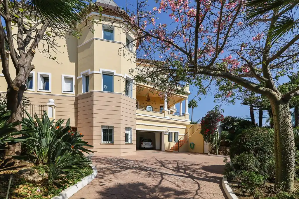 Chalet con piscina en venta en Benahavís pueblo, imagen 19