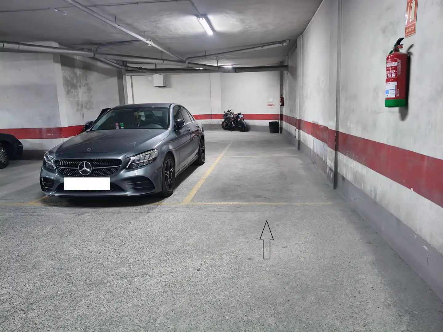 Parkplatz von Wohnung zum Verkauf in Alicante / Alacant mit Klimaanlage, Terrasse und Möbliert