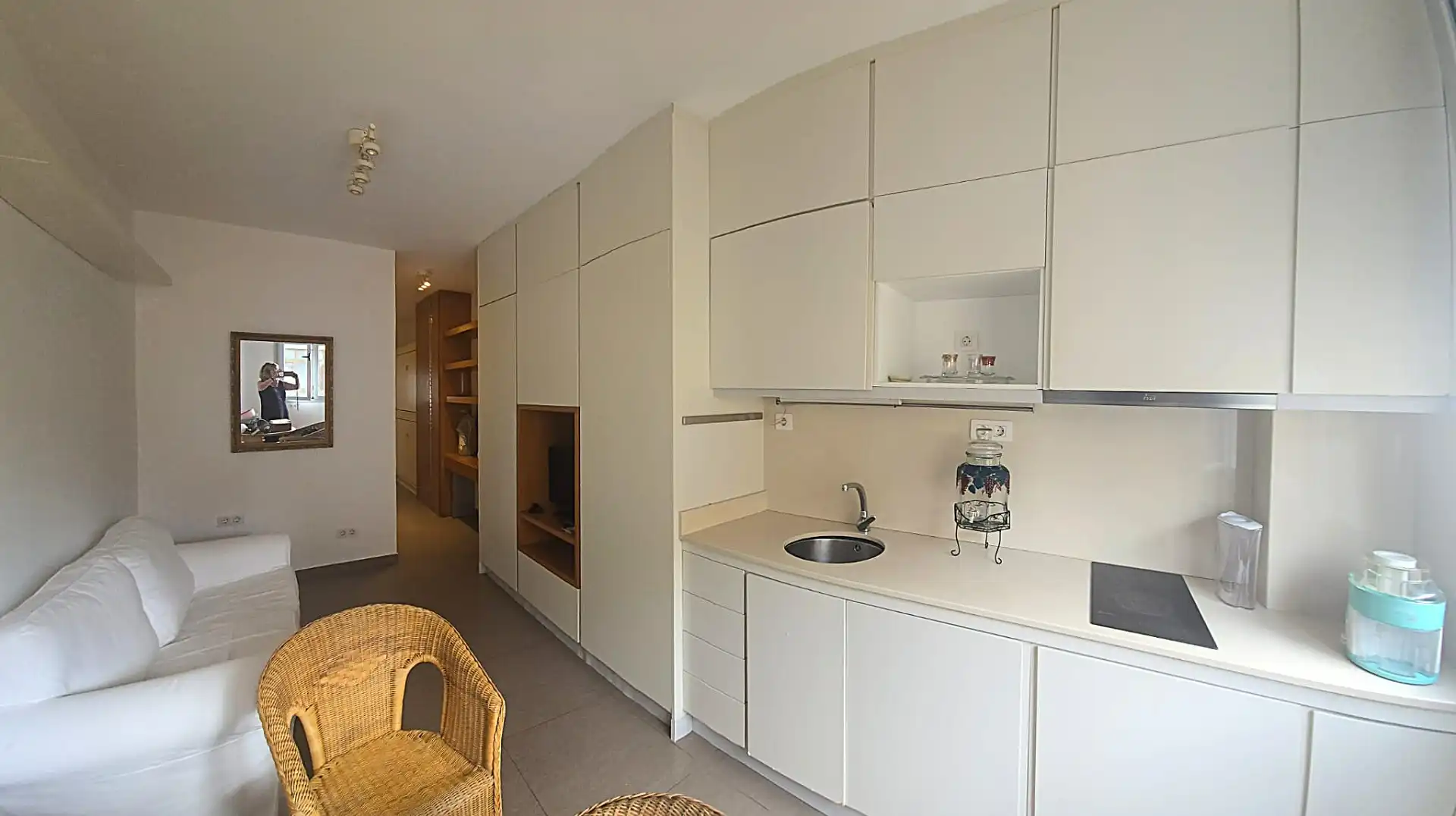 Cuina de Apartament en venda en Las Palmas de Gran Canaria amb Moblat