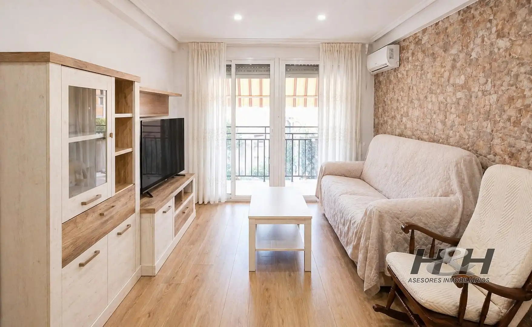 Sala de estar de Piso en venta en Burjassot con Aire acondicionado, Parquet y Balcón