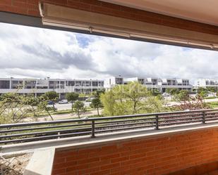 Vista exterior de Apartament de lloguer en Pozuelo de Alarcón amb Aire condicionat, Terrassa i Piscina