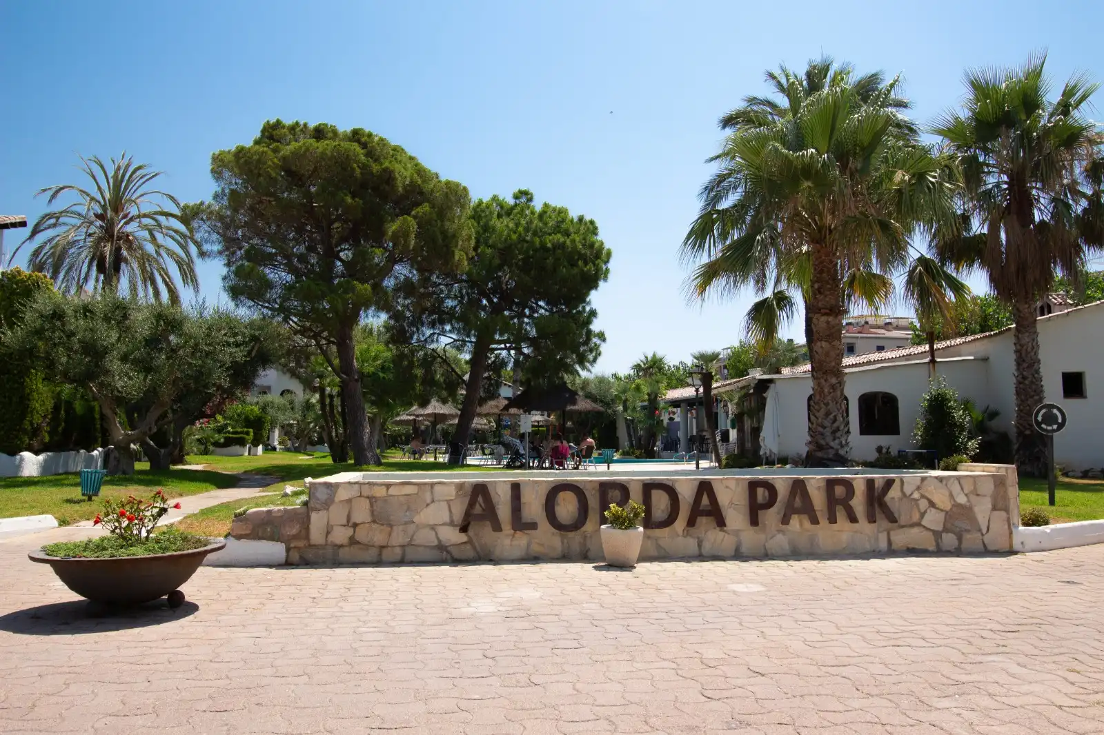 Aparcament de Casa o xalet en venda en Calafell amb Aire condicionat, Calefacció i Jardí privat