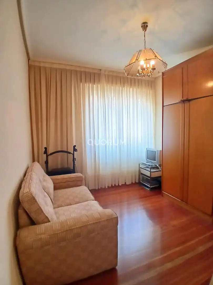 Habitación de Ático en venta en Barakaldo  con Calefacción, Terraza y Trastero