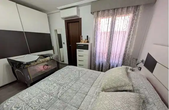 Habitación de Piso de alquiler en Linares con Aire acondicionado, Calefacción y Parquet