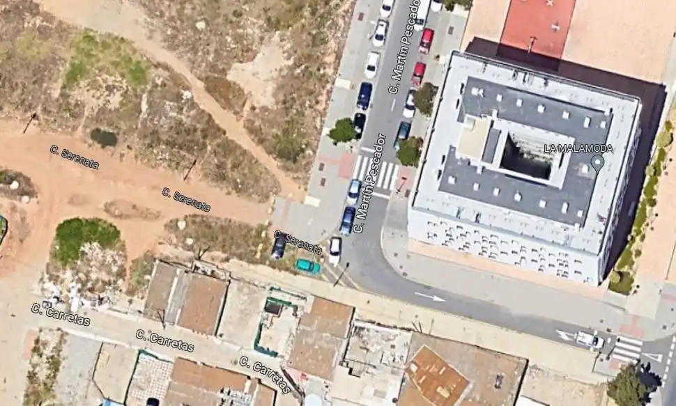 Piso con terraza en venta en Calle SERENATA