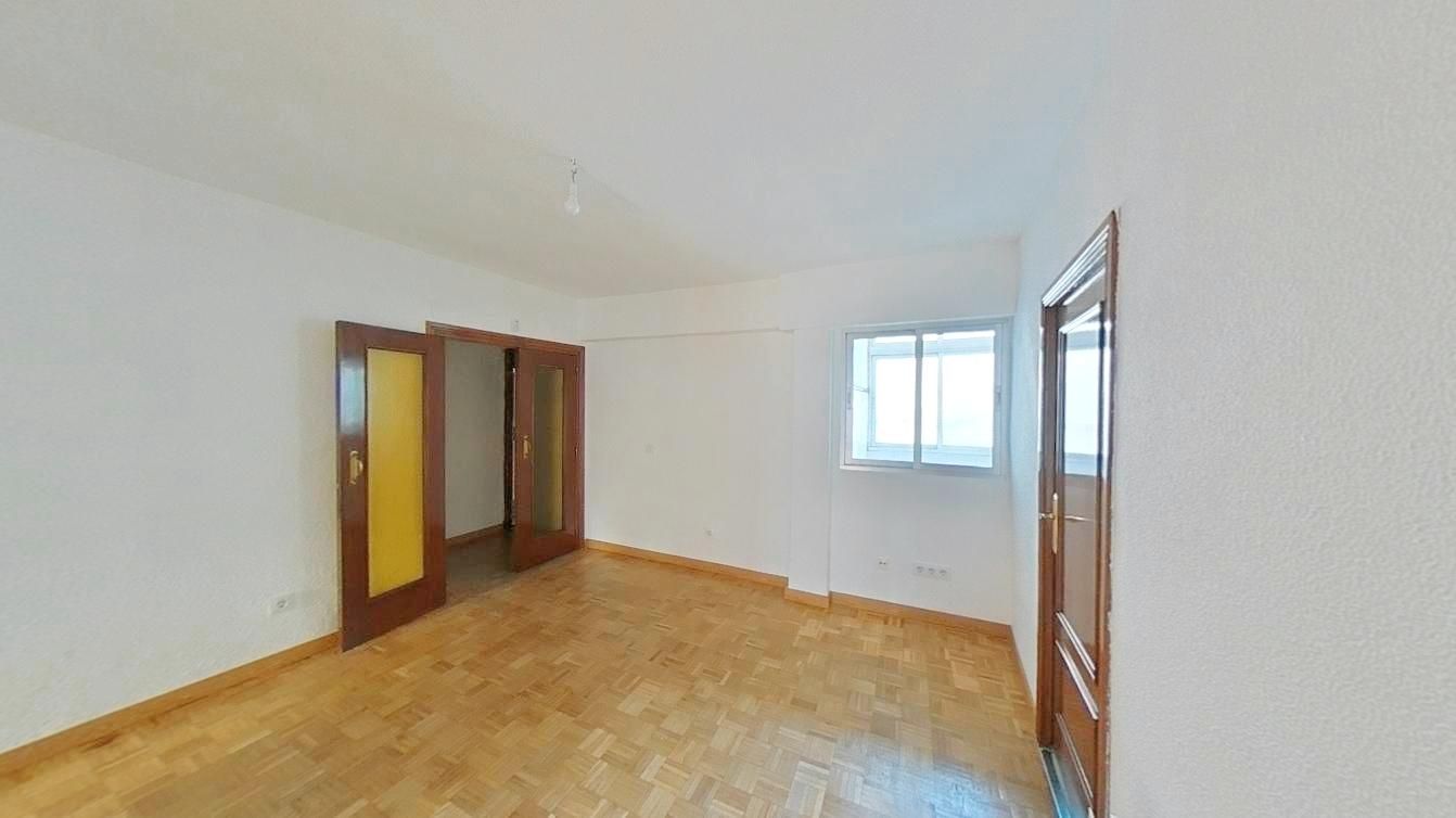 Habitación de Piso en venta en  Madrid Capital con Terraza y Horno