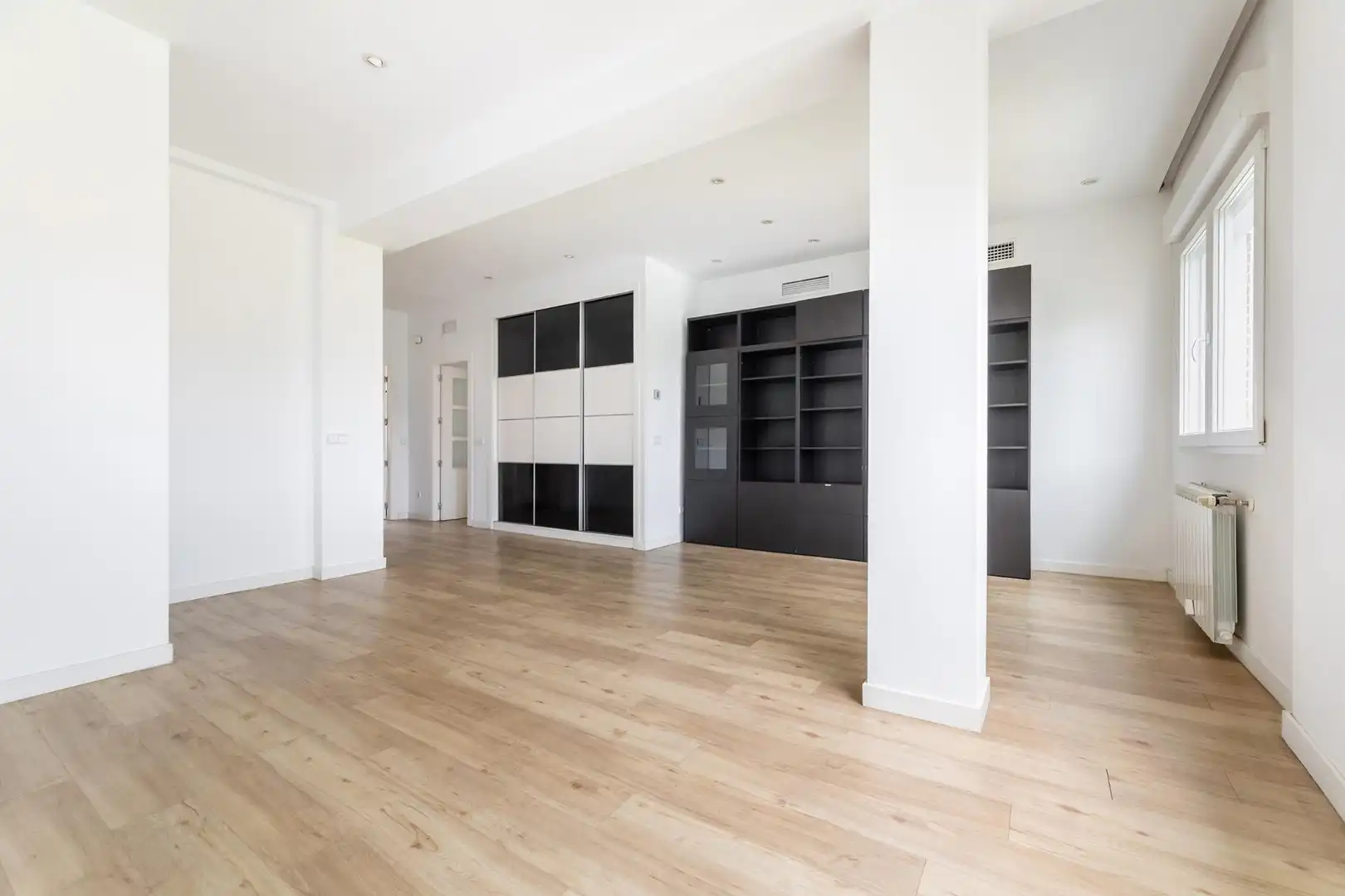 Flat for rent in Madrid  with Air Conditioner and Heating