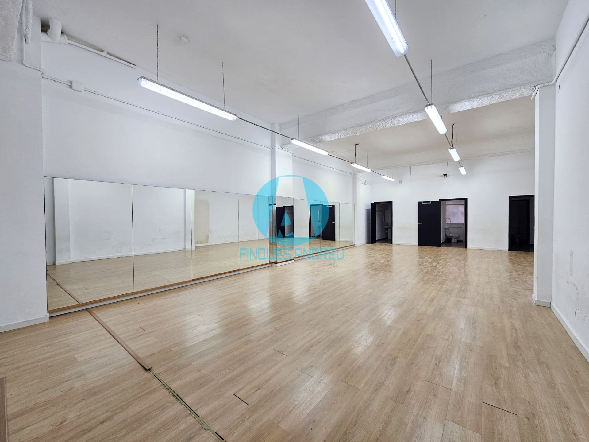 Premises for sale in Mataró  with Air Conditioner