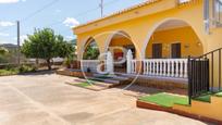 Vista exterior de Casa o xalet en venda en Sagunto / Sagunt amb Aire condicionat, Calefacció i Jardí privat