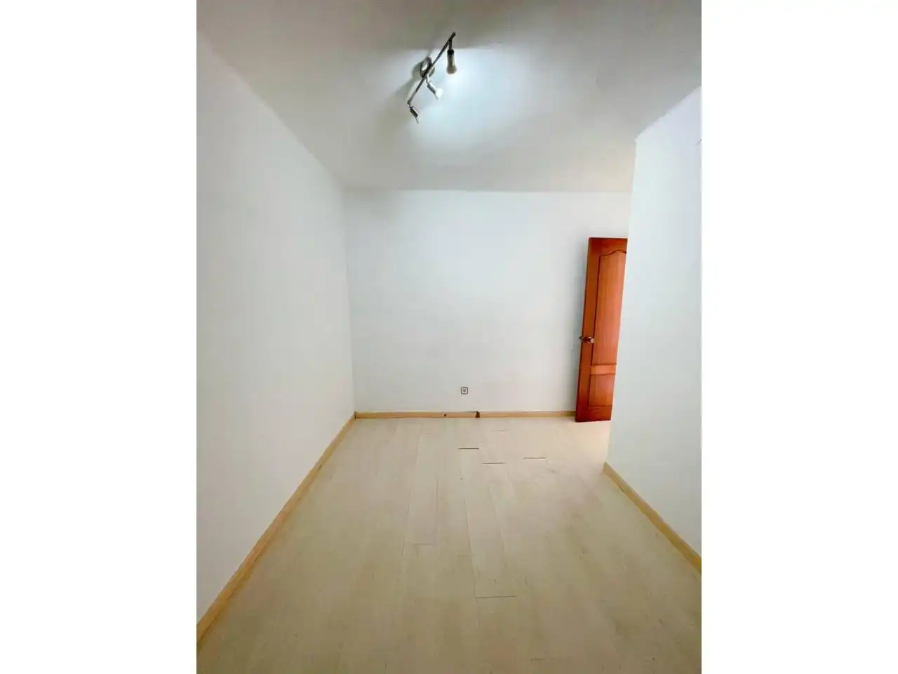 Schlafzimmer von Wohnung zum Verkauf in Cerdanyola del Vallès mit Heizung, Parkett und Balkon